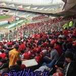 تصویر دختری که جهت دیدن قهرمانی پرسپولیس در آزادی مرز‌های گریم را جابه‌جا کرد