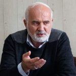 دلار ۴۲۰۰ تومانی من درآوردی است / احمد توکلی