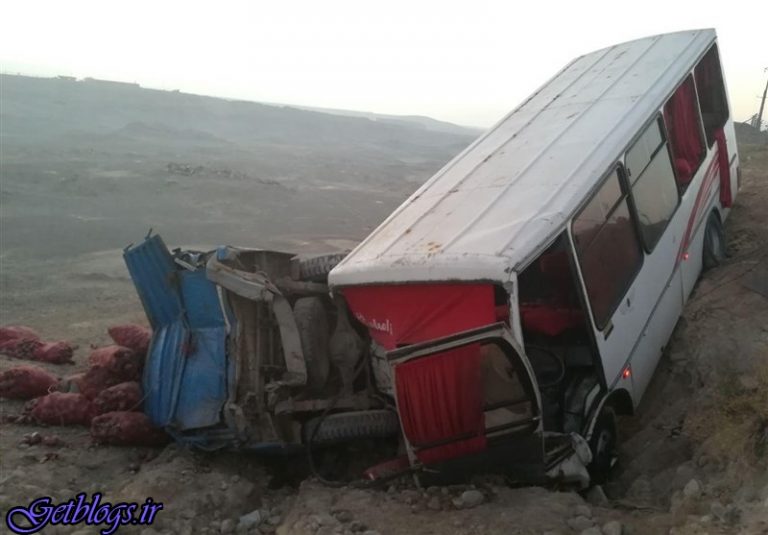 ۱۸ مصدوم ، واژگونی مینیبوس در پارسآباد